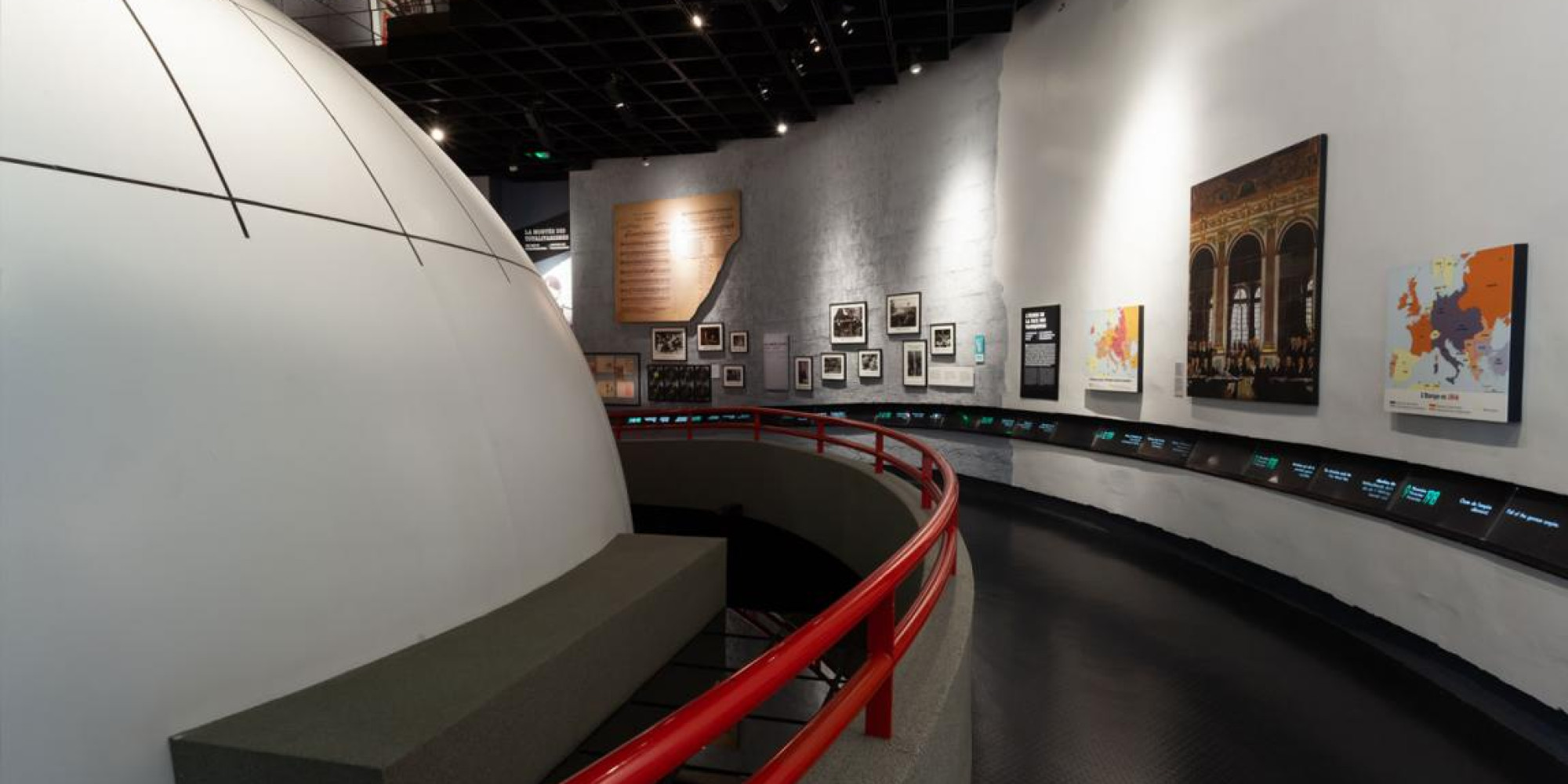 Mémorial de Caen  enseignant