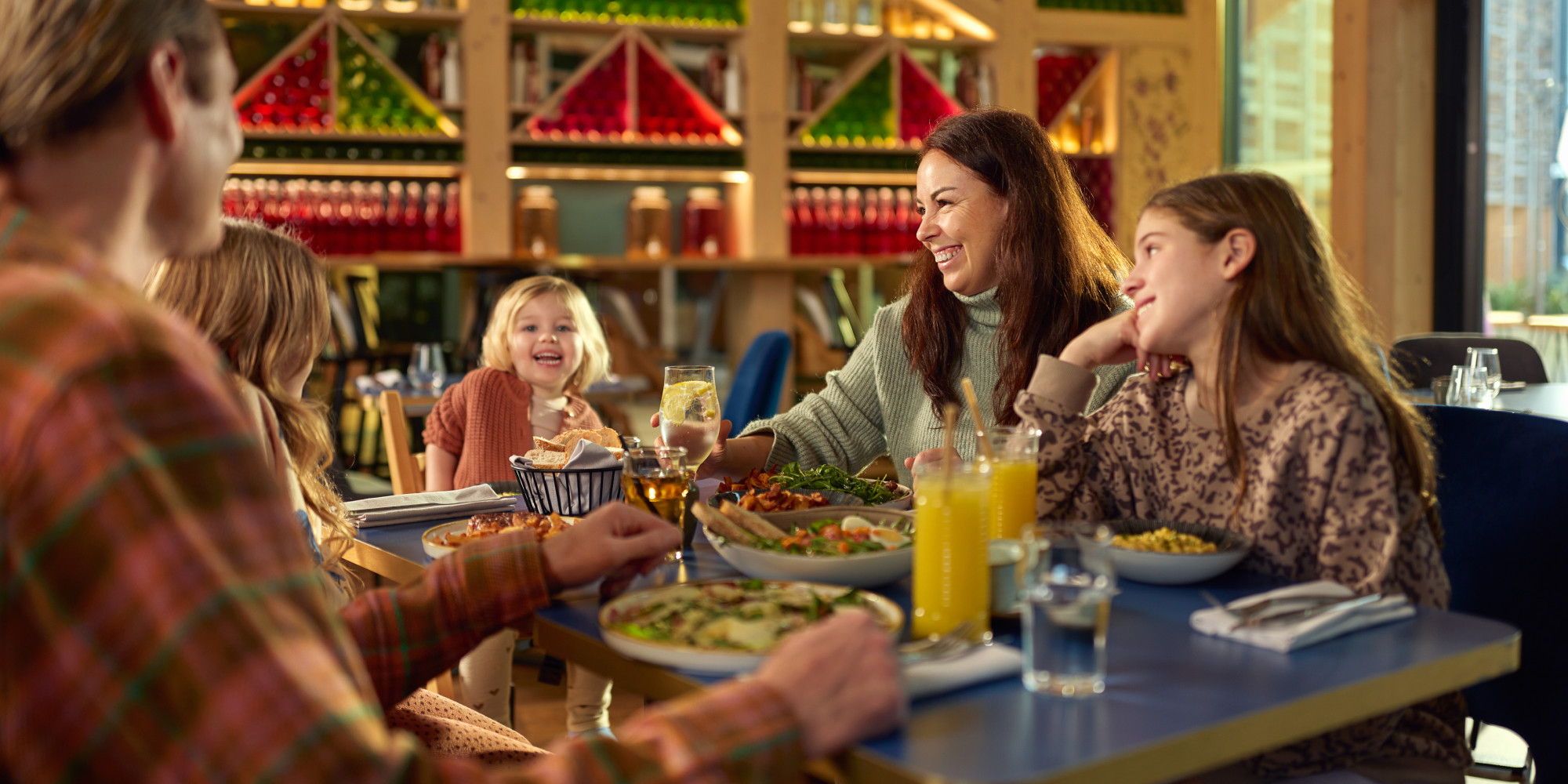Offre famille : Vos enfants sont nos invités ! enseignant